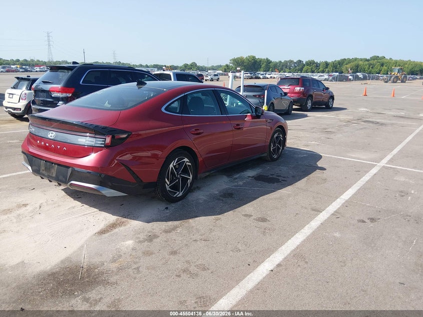 2024 Hyundai Sonata VIN KMHL14JA8RA356515 IAAI salvage auction — SIDE, Salvage Title, sold $7,100 on 2026-07-31 (photo 4)