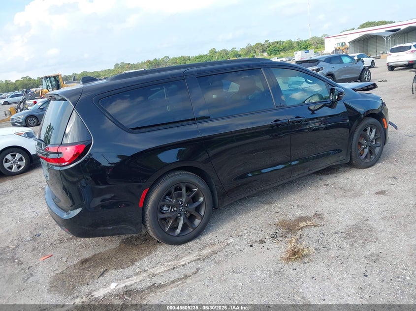 2026 Chrysler Pacifica VIN 2C4RC1BG5TR222459 IAAI salvage auction — FRONT END, Salvage (Ohio), sold $7,700 on 2026-07-30 (photo 4)