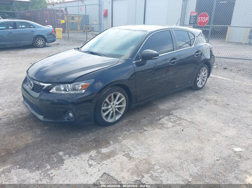 2013 Lexus Ct VIN JTHKD5BH3D2153039 IAAI salvage auction — FRONT & REAR, Salvage (Kentucky), sold $3,200 on 2026-07-27 (photo 2)