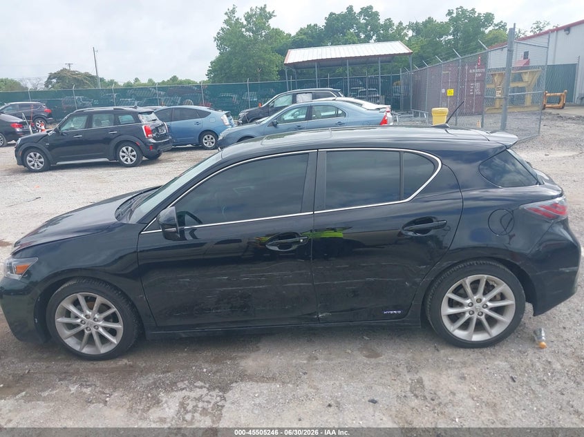 2013 Lexus Ct VIN JTHKD5BH3D2153039 IAAI salvage auction — FRONT & REAR, Salvage (Kentucky), sold $3,200 on 2026-07-27 (photo 6)