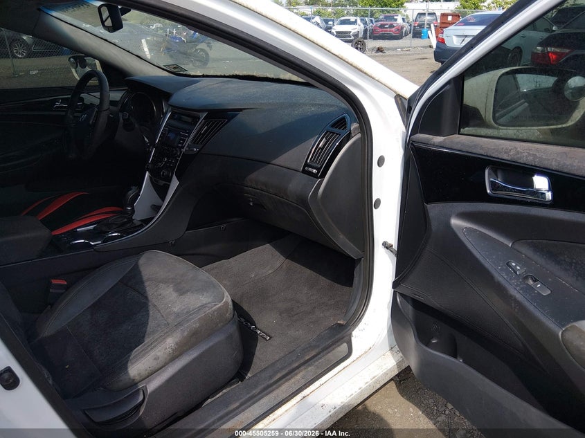 2013 Hyundai Sonata VIN 5NPEC4AC9DH700444 IAAI salvage auction — NORMAL WEAR, Clear (New Jersey), sold $625 on 2026-07-13 (photo 5)