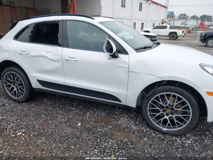 2018 Porsche Macan VIN WP1AA2A52JLB23434 IAAI salvage auction — RIGHT SIDE, Salvage (North Carolina), sold $11,400 on 2026-07-31 (photo 6)