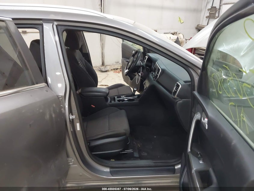 2017 Kia Sportage VIN KNDPMCAC6H7290213 IAAI salvage auction — FRONT END, Salvage (Pennsylvania), sold $2,000 on 2026-07-25 (photo 5)