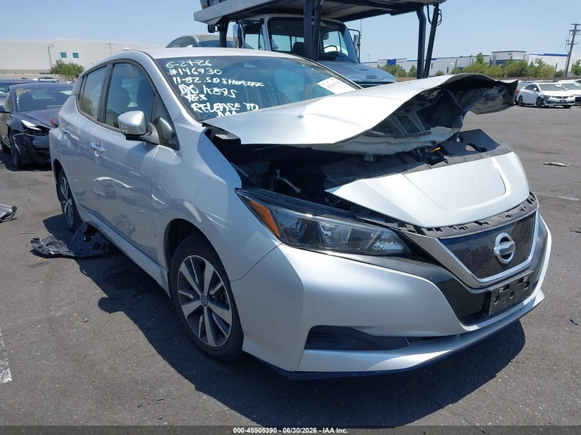 2020 Nissan Leaf VIN 1N4BZ1BP0LC307238 IAAI salvage auction — LEFT FRONT, Salvage Title, sold $1,900 on 2026-07-31 (photo 1)