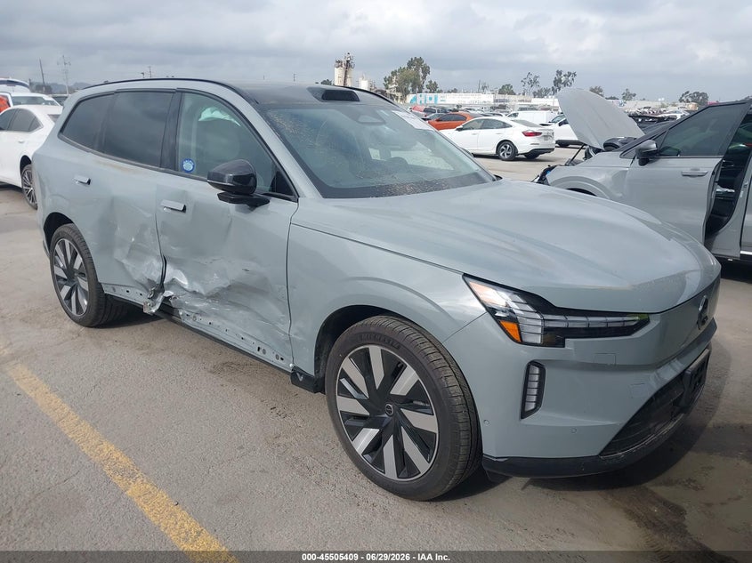 2025 Volvo Ex90 VIN 7JDEV3VL9SG014203 — IAAI salvage auction photo