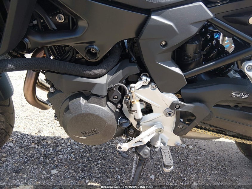 2024 BMW F 800 VIN WB10K530XR6K33863 IAAI salvage auction — LEFT FRONT, Clear (Illinois), sold $4,550 on 2026-07-29 (photo 9)