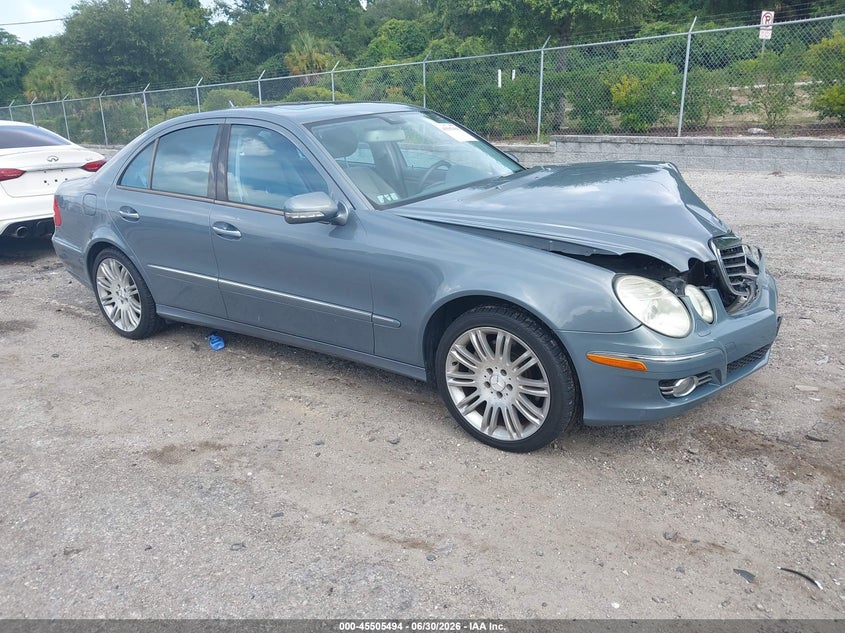 2007 Mercedes-benz E-klasse VIN WDBUF56XX7B096086 IAAI salvage auction — FRONT END, Rebuildable (Florida), sold $275 on 2026-08-06 (photo 1)