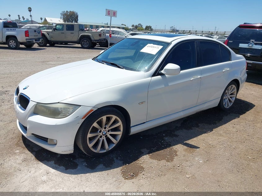 2011 BMW 3 series VIN WBAPH5C50BF093949 IAAI salvage auction — NORMAL WEAR, Clear - Dealer Only (California), sold $875 on 2026-07-29 (photo 2)