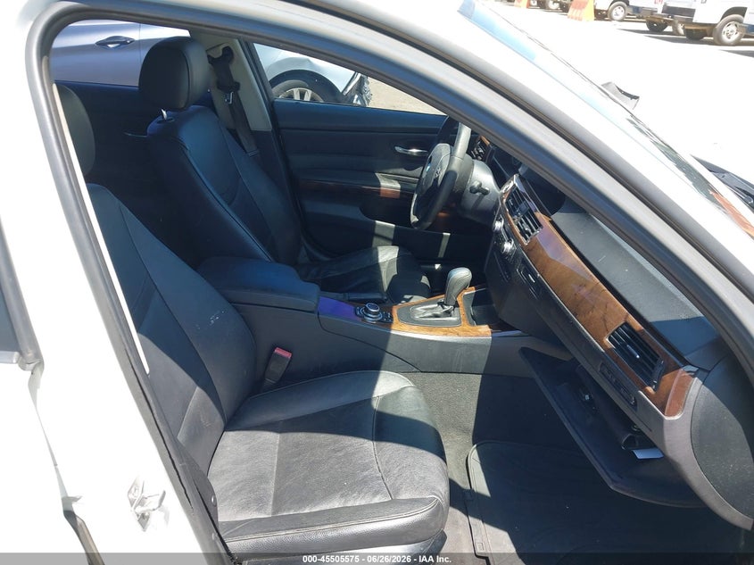 2011 BMW 3 series VIN WBAPH5C50BF093949 IAAI salvage auction — NORMAL WEAR, Clear - Dealer Only (California), sold $875 on 2026-07-29 (photo 5)