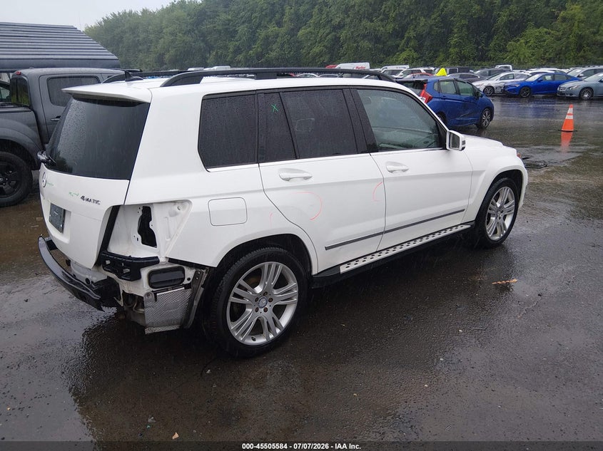 2013 Mercedes-benz Glk-klasse VIN WDCGG8JB4DG036404 IAAI salvage auction — REAR END, Salvage (Connecticut), sold $2,450 on 2026-07-23 (photo 4)