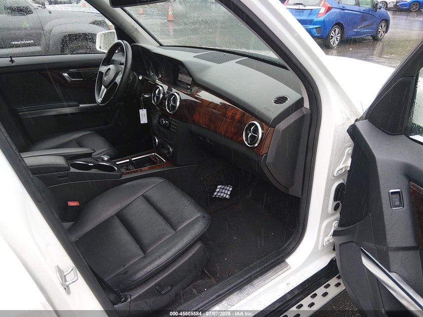 2013 Mercedes-benz Glk-klasse VIN WDCGG8JB4DG036404 IAAI salvage auction — REAR END, Salvage (Connecticut), sold $2,450 on 2026-07-23 (photo 5)