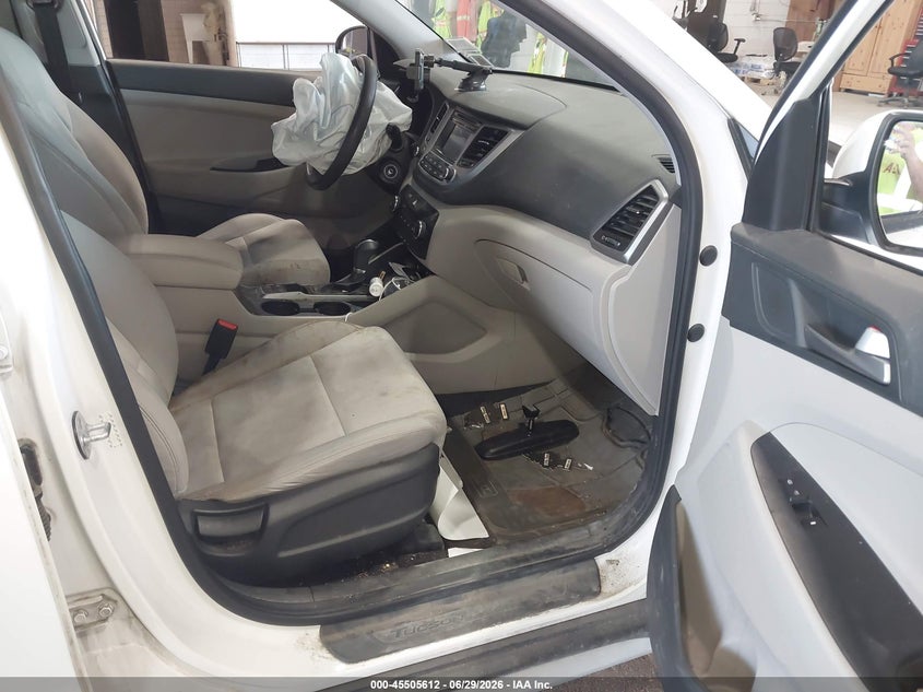 2017 Hyundai Tucson VIN KM8J3CA43HU550517 IAAI salvage auction — FRONT END, Salvage Title, sold $1,550 on 2026-07-15 (photo 5)