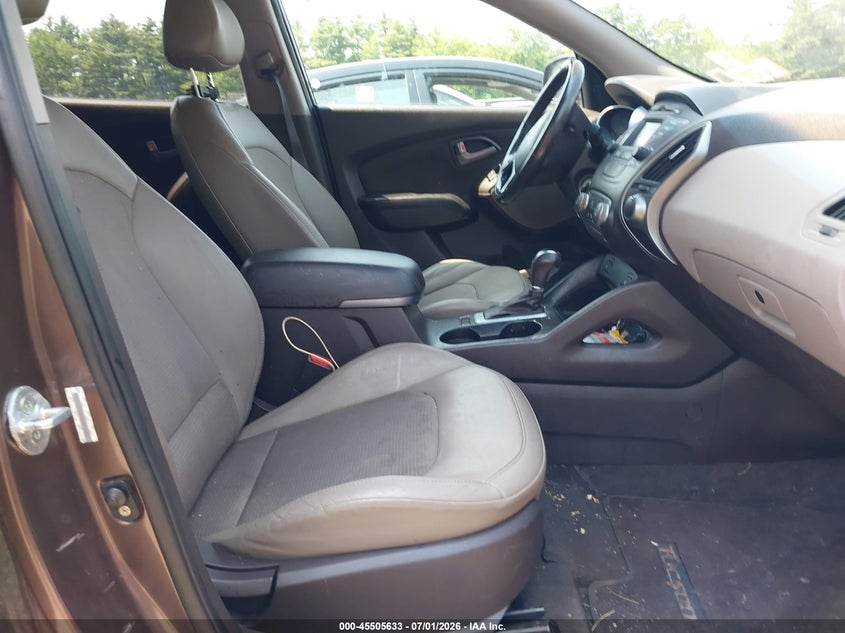 2014 Hyundai Tucson VIN KM8JU3AG3EU802866 IAAI salvage auction — REAR END, Mv-907A (New York), sold $1,250 on 2026-07-09 (photo 5)