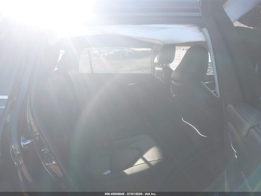 2026 Toyota Highlander VIN 5TDKDRBH9TS606063 IAAI salvage auction — FRONT END, Salvage Title, sold $7,800 on 2026-07-29 (photo 8)