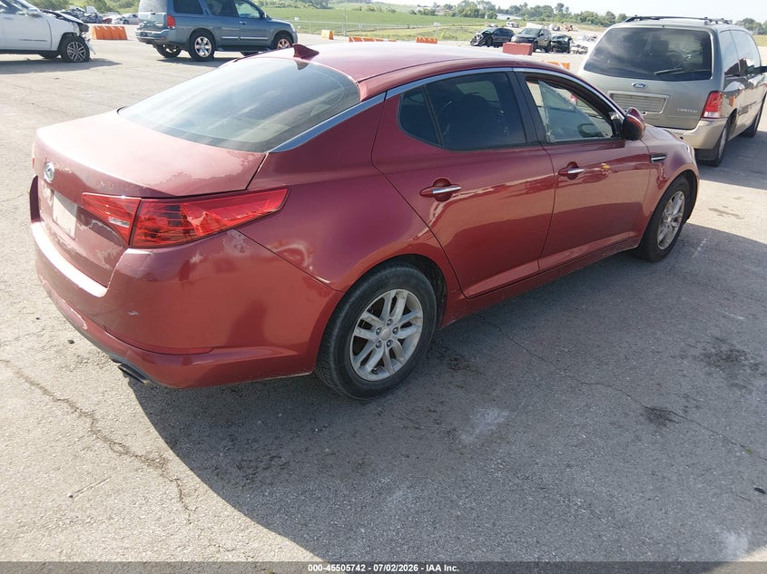 2013 Kia Optima VIN 5XXGM4A77DG227583 IAAI salvage auction — NORMAL WEAR, Clear (Missouri), sold $750 on 2026-07-09 (photo 4)