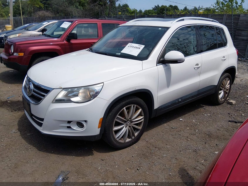 2011 Volkswagen Tiguan VIN WVGBV7AX7BW517127 IAAI salvage auction — REAR END, Clear (Massachusetts), sold $500 on 2026-07-17 (photo 2)