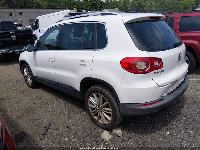 2011 Volkswagen Tiguan VIN WVGBV7AX7BW517127 IAAI salvage auction — REAR END, Clear (Massachusetts), sold $500 on 2026-07-17 (photo 3)