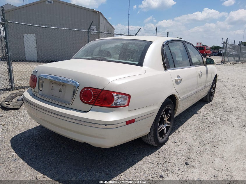 2005 Kia Amanti VIN KNALD124855067802 IAAI salvage auction — NORMAL WEAR, Clear (Florida), sold $300 on 2026-07-14 (photo 4)