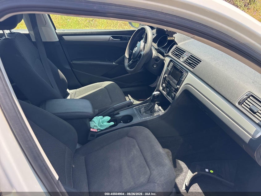 2016 Volkswagen Passat VIN 1VWAS7A39GC023377 IAAI salvage auction — NORMAL WEAR, Salvage Title, sold $825 on 2026-07-16 (photo 5)