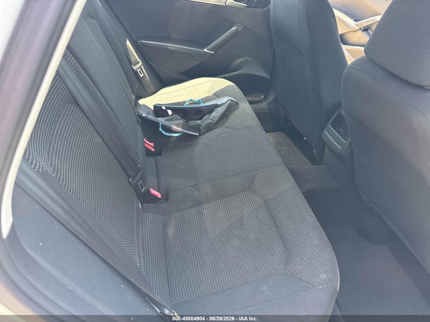 2016 Volkswagen Passat VIN 1VWAS7A39GC023377 IAAI salvage auction — NORMAL WEAR, Salvage Title, sold $825 on 2026-07-16 (photo 8)