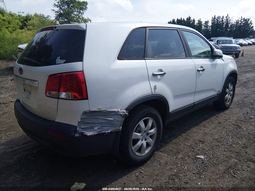 2011 Kia Sorento VIN 5XYKTCA18BG036668 IAAI salvage auction — NORMAL WEAR, Clear (Rhode Island), sold $875 on 2026-07-07 (photo 4)