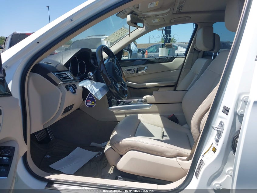 2014 Mercedes-benz E-klasse VIN WDDHF5KB7EB021765 IAAI salvage auction — FRONT & REAR, Wait Title, sold $1,275 on 2026-08-14 (photo 5)