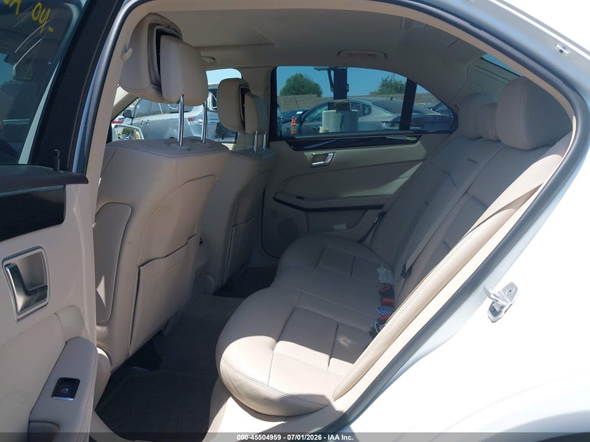 2014 Mercedes-benz E-klasse VIN WDDHF5KB7EB021765 IAAI salvage auction — FRONT & REAR, Wait Title, sold $1,275 on 2026-08-14 (photo 8)