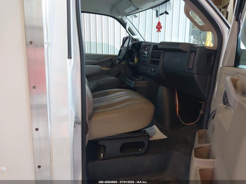 2016 Chevrolet Express 2500 VIN 1GB0GRFF9G1272535 IAAI salvage auction — NORMAL WEAR, Sf97 (Maryland), sold $17,275 on 2026-08-18 (photo 5)