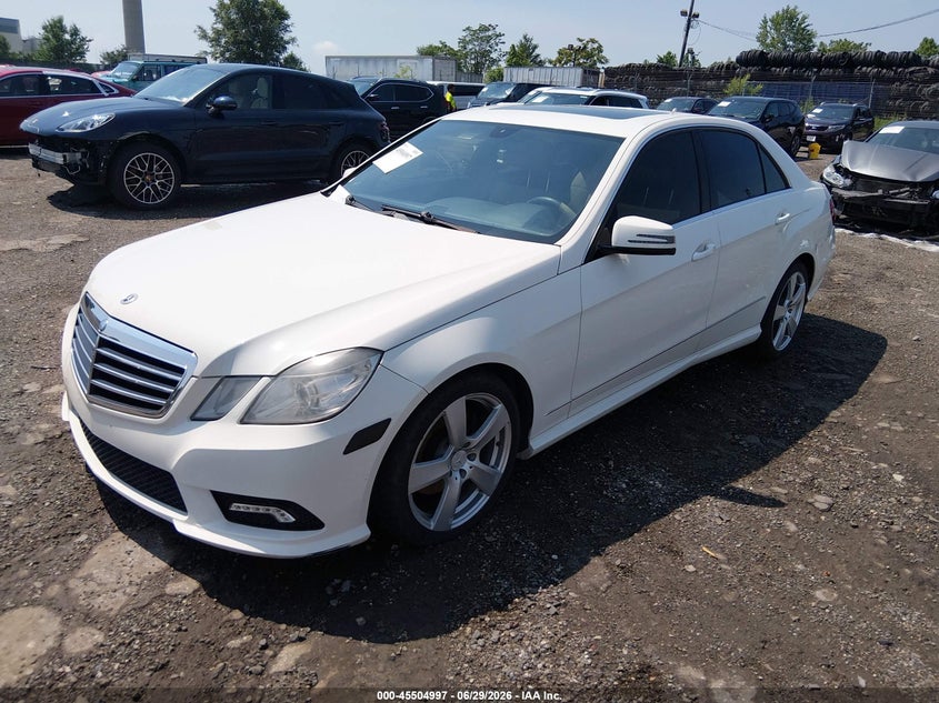 2010 Mercedes-benz E-class VIN WDDHF8HB3AA109592 IAAI salvage auction — NORMAL WEAR, Clear (Pennsylvania), sold $200 on 2026-07-10 (photo 2)