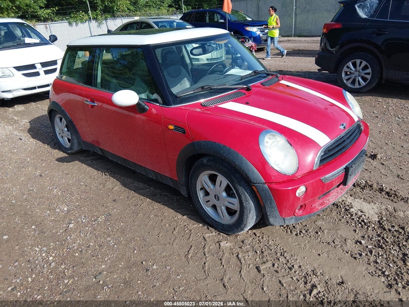 2006 Mini Cooper VIN WMWRC33586TJ76077 IAAI salvage auction — NORMAL WEAR, Clear-Endorsement (Wisconsin), sold $350 on 2026-07-22 (photo 1)
