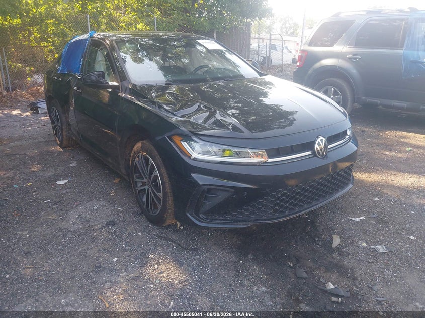 2025 Volkswagen Jetta VIN 3VWBX7BU9SM031838 IAAI salvage auction — SIDE, Salvage Title, sold $5,900 on 2026-09-01 (photo 1)