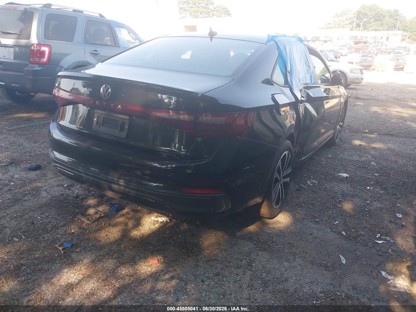 2025 Volkswagen Jetta VIN 3VWBX7BU9SM031838 IAAI salvage auction — SIDE, Salvage Title, sold $5,900 on 2026-09-01 (photo 4)