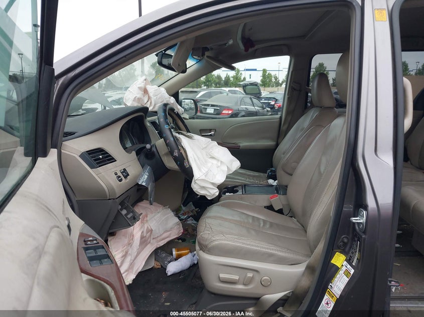 2011 Toyota Sienna VIN 5TDYK3DC4BS144265 IAAI salvage auction — FRONT END, Salvage Certificate (California), sold $1,200 on 2026-07-31 (photo 5)