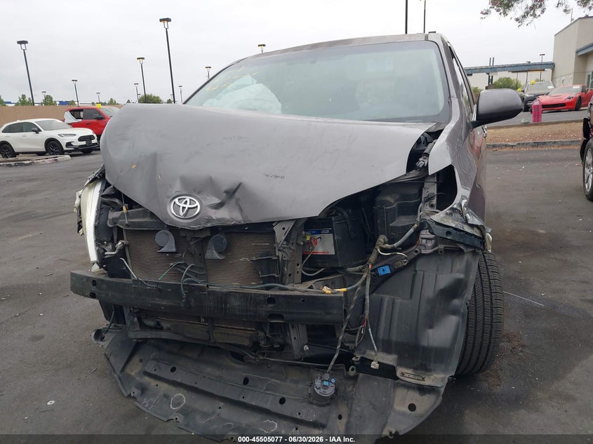 2011 Toyota Sienna VIN 5TDYK3DC4BS144265 IAAI salvage auction — FRONT END, Salvage Certificate (California), sold $1,200 on 2026-07-31 (photo 6)