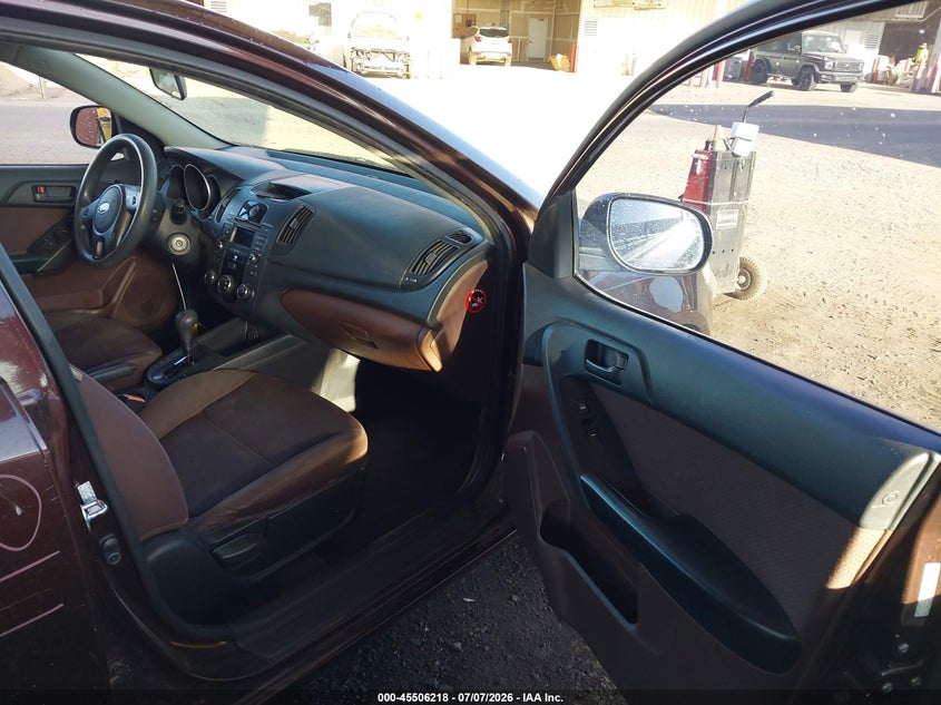 2010 Kia Forte VIN KNAFU4A29A5808578 IAAI salvage auction — LEFT FRONT, Salvage (Arizona), sold $675 on 2026-07-11 (photo 5)