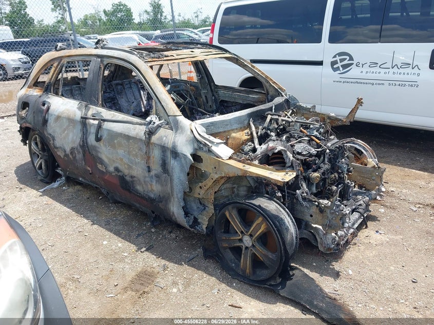 2018 Mercedes-benz Glc VIN WDC0G4KB6JV086768 IAAI salvage auction — TOTAL BURN, Salvage Title, sold $225 on 2026-08-13 (photo 1)