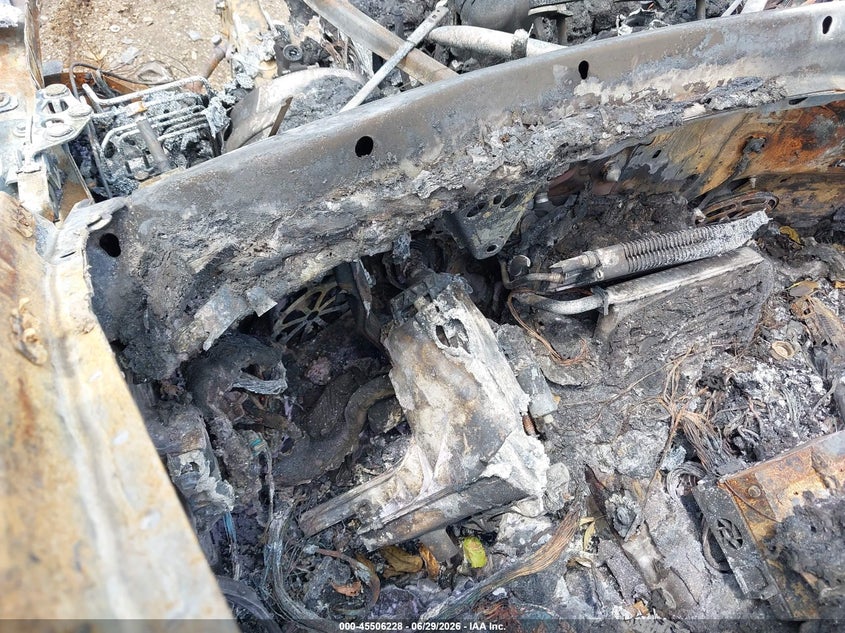 2018 Mercedes-benz Glc VIN WDC0G4KB6JV086768 IAAI salvage auction — TOTAL BURN, Salvage Title, sold $225 on 2026-08-13 (photo 7)