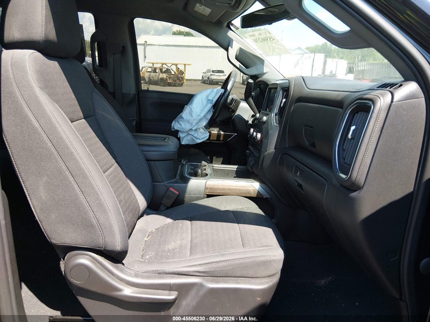 2021 Chevrolet Silverado VIN 1GCUYEEL7MZ407602 IAAI salvage auction — LEFT FRONT, Salvage Title, sold $9,600 on 2026-08-01 (photo 5)