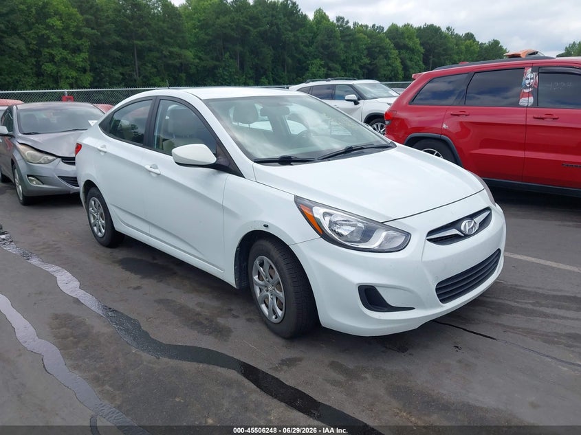 2013 Hyundai Accent VIN KMHCT4AE7DU564342 IAAI salvage auction — NORMAL WEAR, Clear (North Carolina), sold $1,100 on 2026-07-15 (photo 1)
