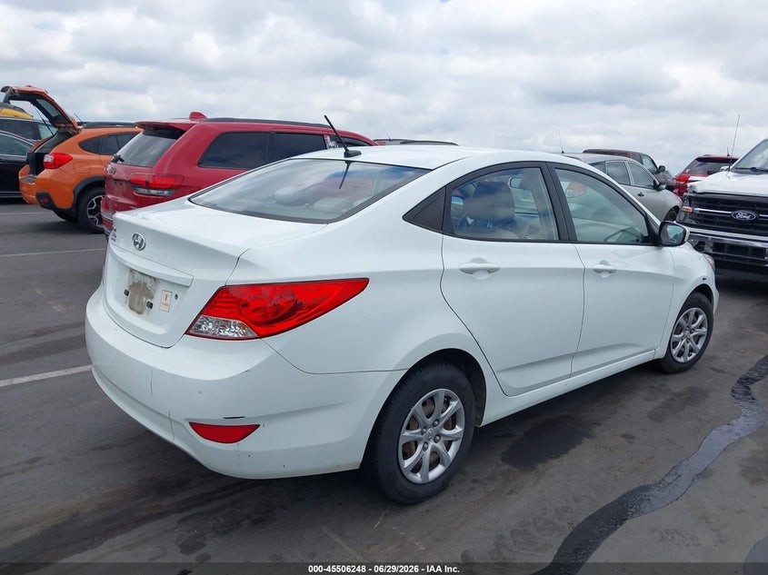 2013 Hyundai Accent VIN KMHCT4AE7DU564342 IAAI salvage auction — NORMAL WEAR, Clear (North Carolina), sold $1,100 on 2026-07-15 (photo 4)