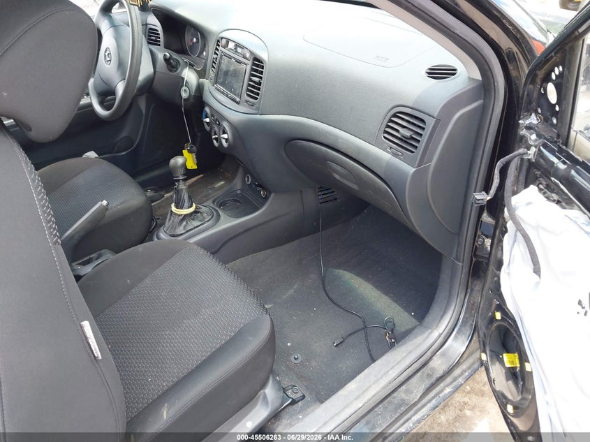2011 Hyundai Accent VIN KMHCM3AC8BU187524 IAAI salvage auction — RIGHT SIDE, Clear (Virginia), sold $475 on 2026-07-24 (photo 5)