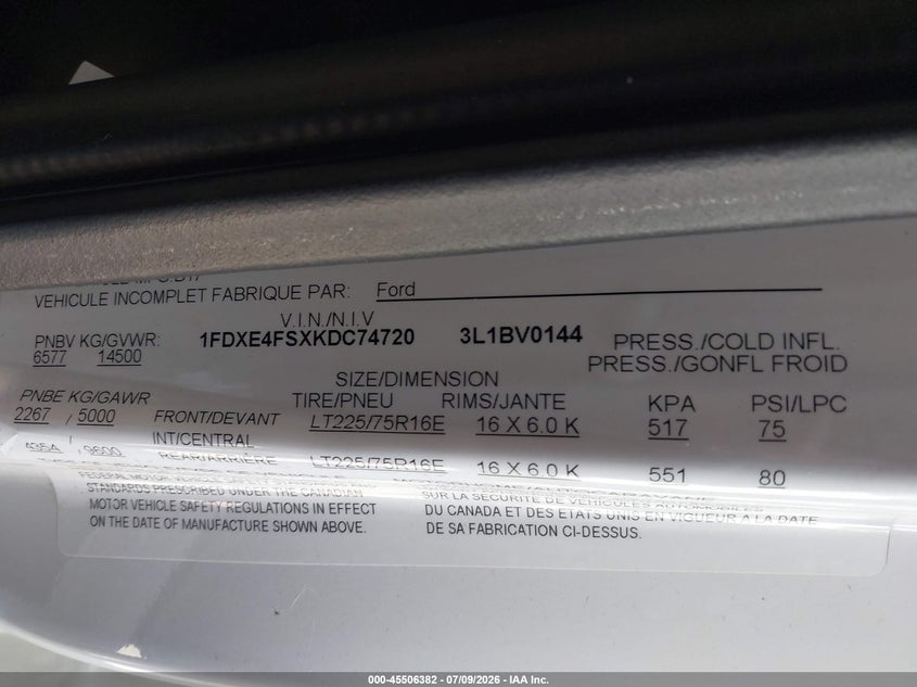 2019 Ford Econoline VIN 1FDXE4FSXKDC74720 IAAI salvage auction — SIDE, Salvage Title, sold $11,150 on 2026-10-13 (photo 9)