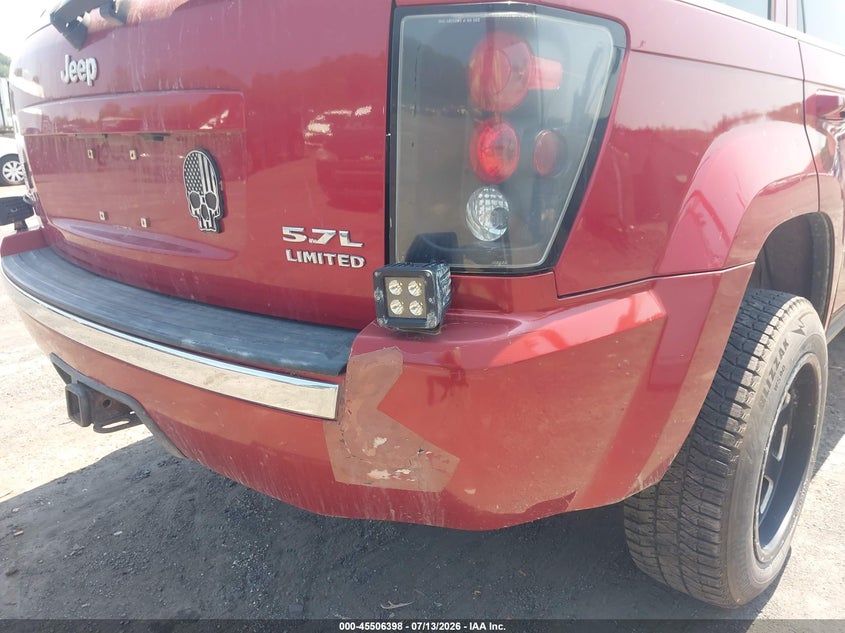 2005 Jeep Grand cherokee VIN 1J4HR58215C713257 IAAI salvage auction — FRONT & REAR, Salvage (Pennsylvania), sold $200 on 2026-07-18 (photo 6)