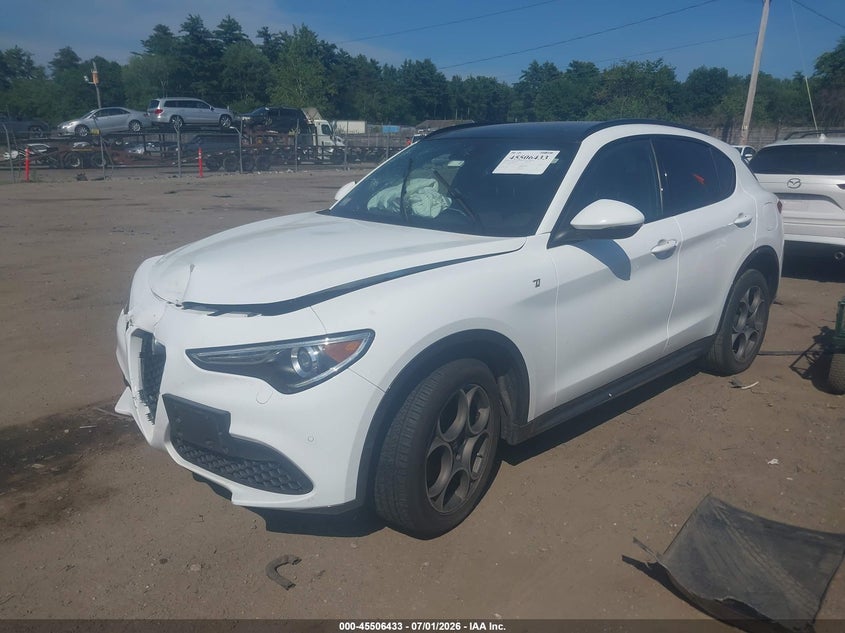 2022 Alfa romeo Stelvio VIN ZASPAKBNXN7D40990 IAAI salvage auction — FRONT END, Salvage (Massachusetts), sold $9,450 on 2026-08-21 (photo 2)