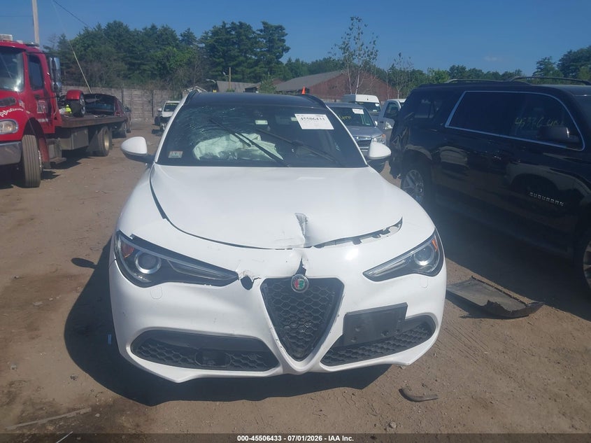 2022 Alfa romeo Stelvio VIN ZASPAKBNXN7D40990 IAAI salvage auction — FRONT END, Salvage (Massachusetts), sold $9,450 on 2026-08-21 (photo 6)