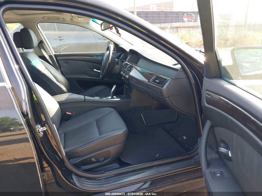 2008 BMW 5 series VIN WBANU53568CT17299 IAAI salvage auction — FRONT & REAR, Clear (Michigan), sold $425 on 2026-07-23 (photo 5)