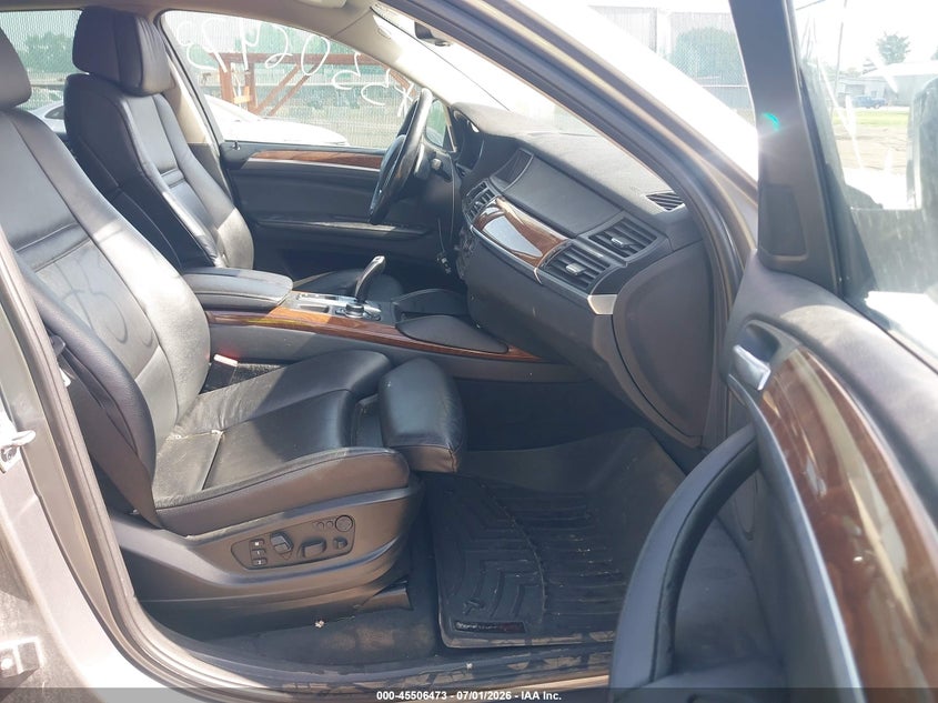 2014 BMW X6 VIN 5UXFG8C52EL592646 IAAI salvage auction — NORMAL WEAR, Clear (Indiana), sold $475 on 2026-07-21 (photo 5)