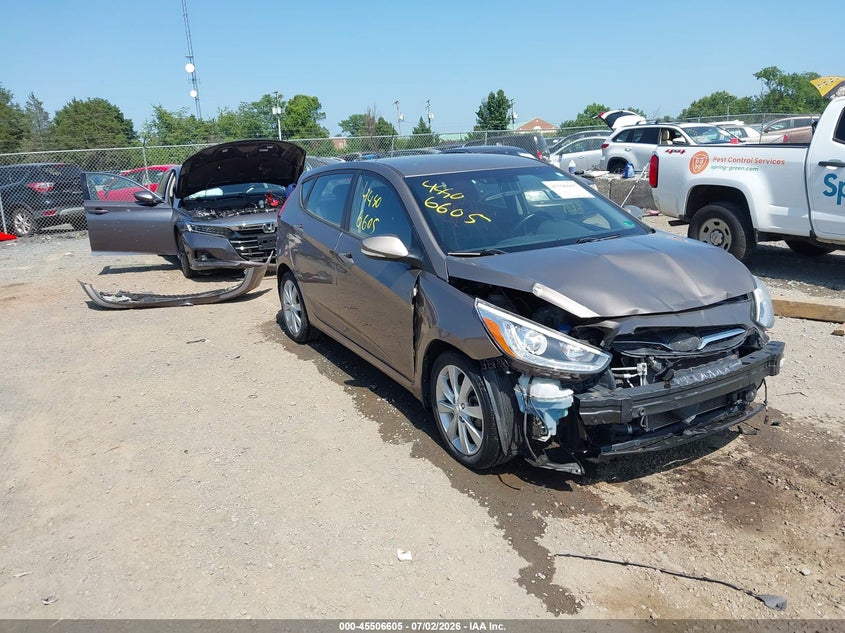 2014 Hyundai Accent VIN KMHCU5AE4EU182838 IAAI salvage auction — FRONT END, Clear (Virginia), sold $375 on 2026-07-28 (photo 1)