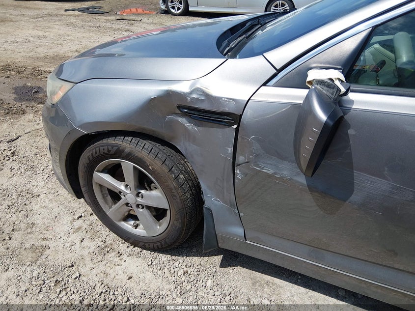 2014 Kia Optima VIN 5XXGM4A70EG318017 IAAI salvage auction — LEFT FRONT, Salvage Title, sold $450 on 2026-07-22 (photo 6)