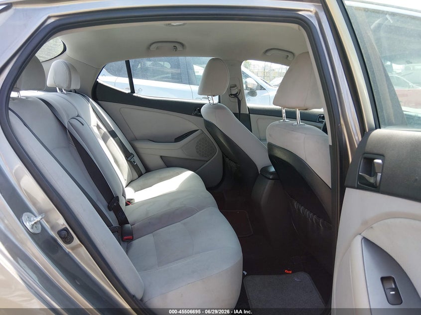2014 Kia Optima VIN 5XXGM4A70EG318017 IAAI salvage auction — LEFT FRONT, Salvage Title, sold $450 on 2026-07-22 (photo 8)